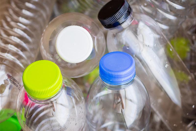 Déchets et recyclage. Le recyclage des plastiques en situation critique